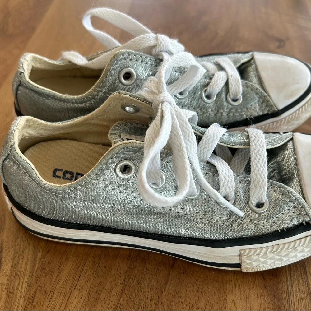Converse Kids Metallic Silver Low-Top Sneakers Kid Size 11